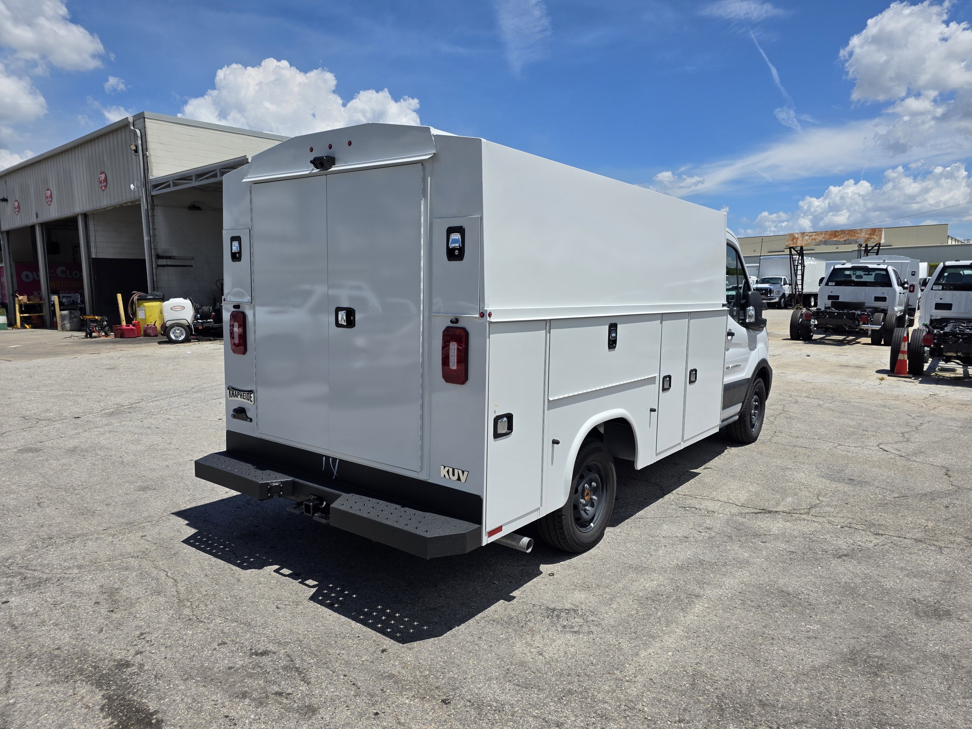 2025 Ford Transit-350 XL