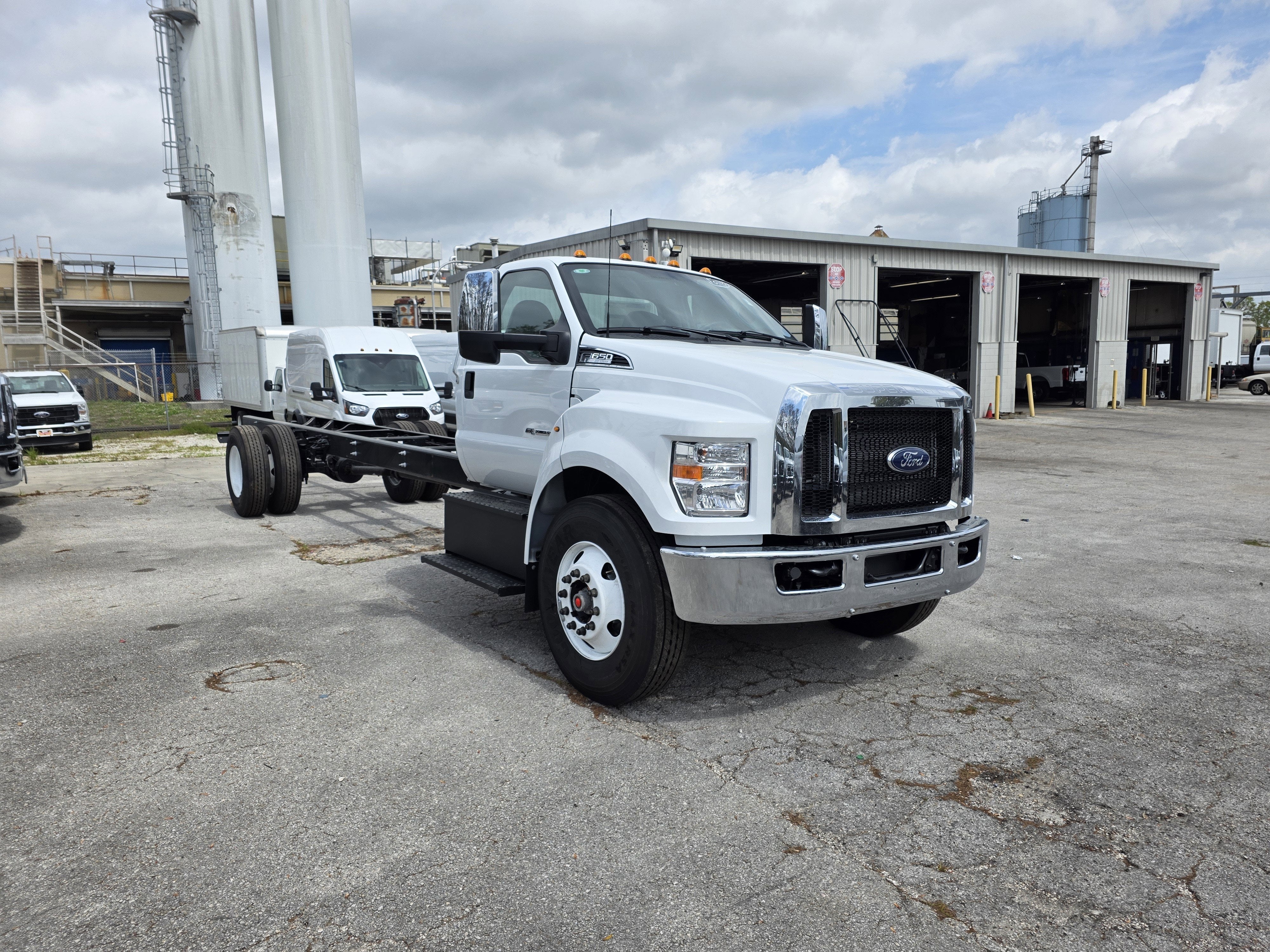 2026 Ford F-650 Standard
