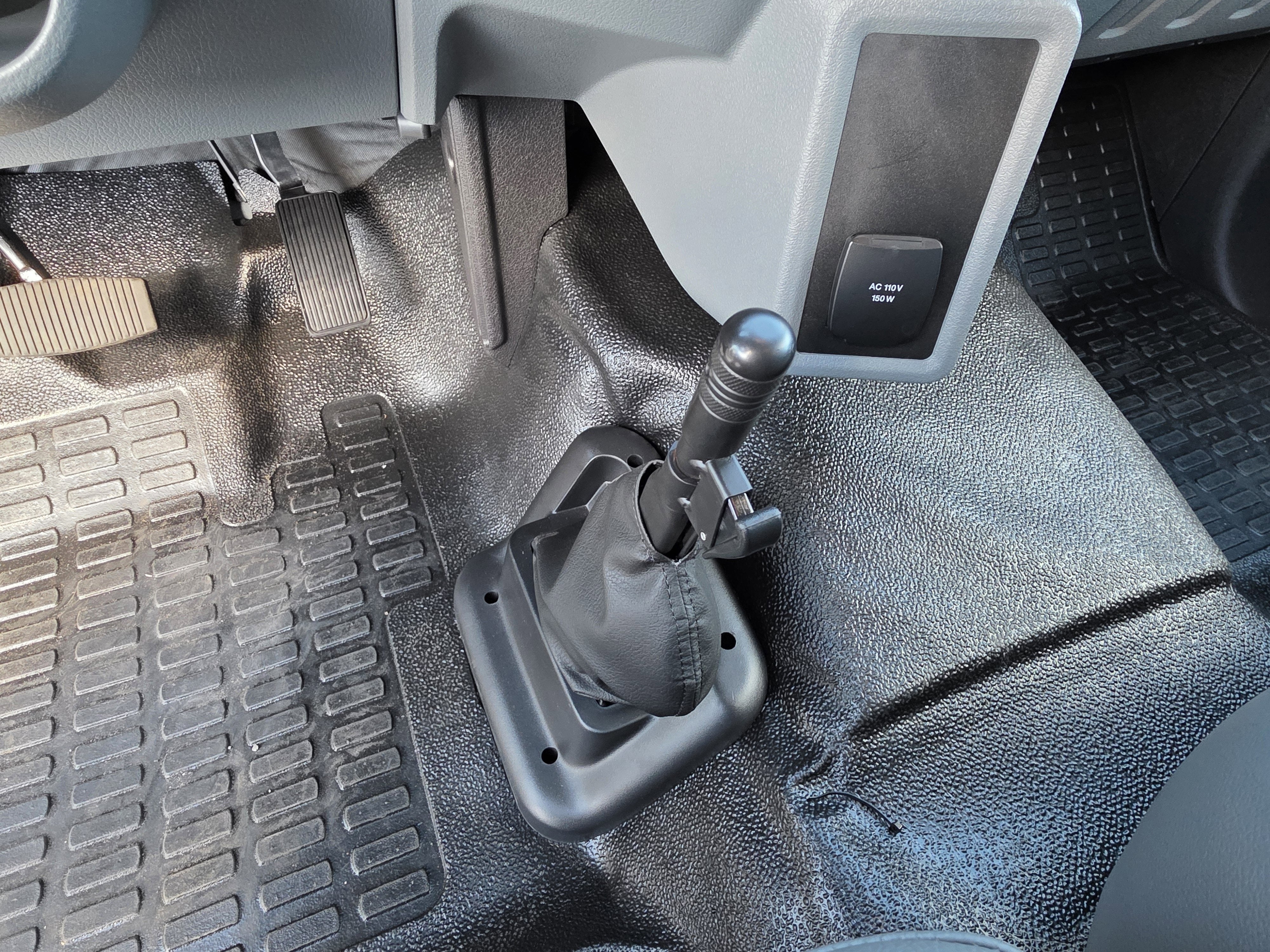 2026 Ford F-750 Standard