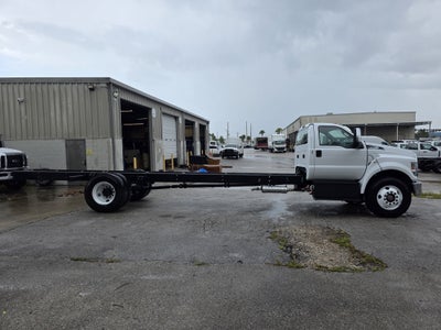 2027 Ford F-750 Preferred