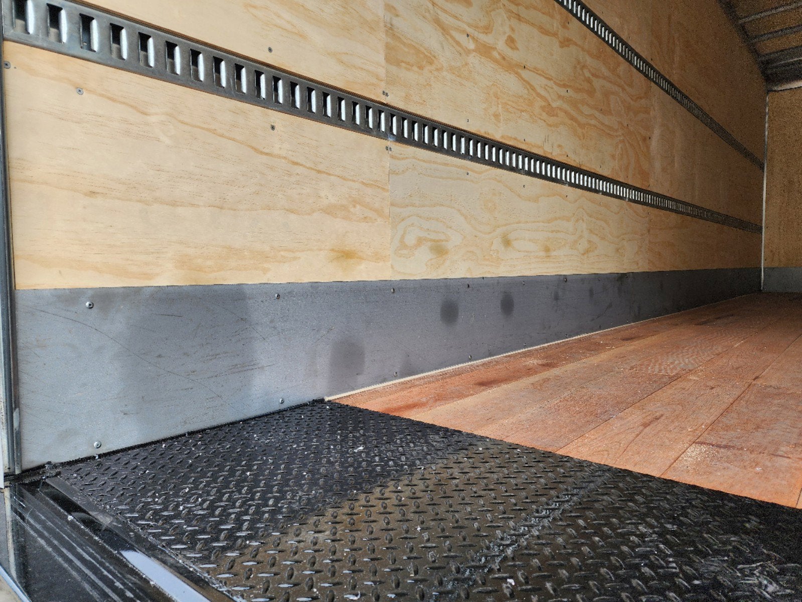 2025 Ford F-750 Standard