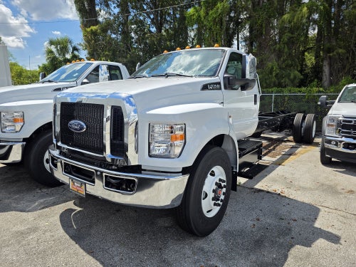 2026 Ford F-750 Standard