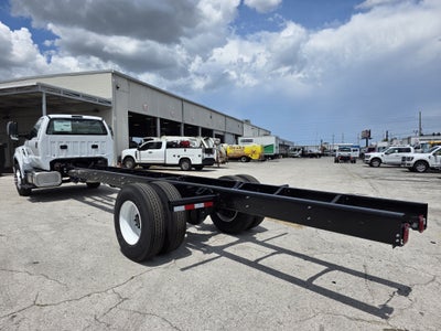 2027 Ford F-750 Preferred