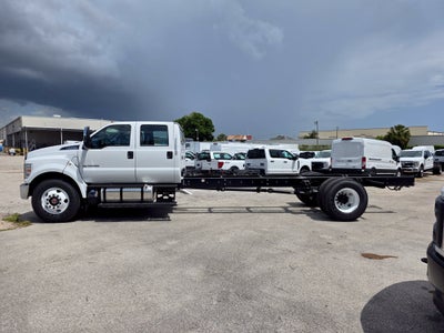 2027 Ford F-750 Preferred