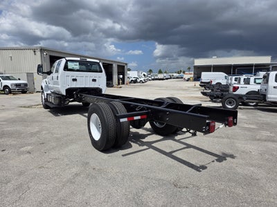 2027 Ford F-750 Preferred