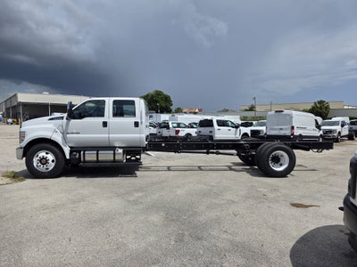 2027 Ford F-750 Preferred