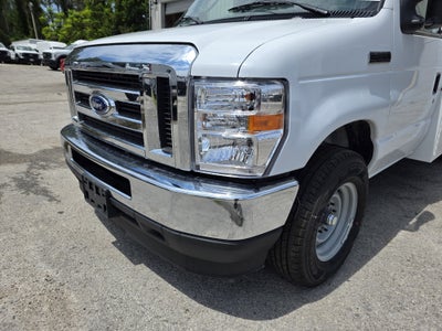 2025 Ford E-350 Standard