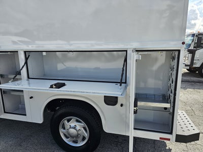 2027 Ford E-350 Standard