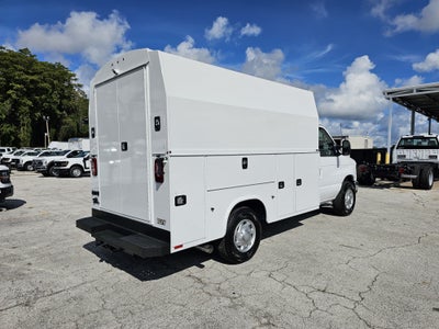 2027 Ford E-350 Standard