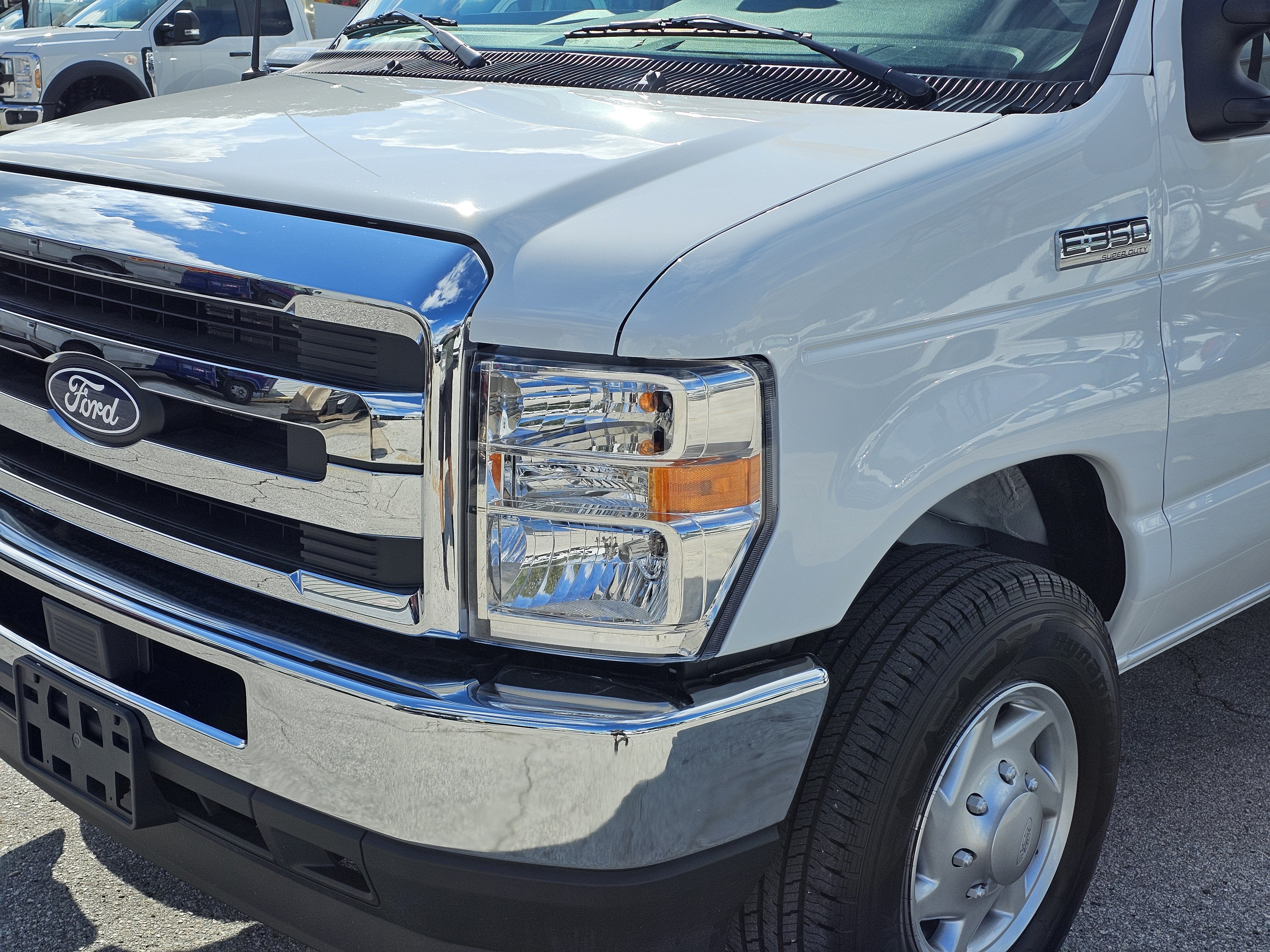 2027 Ford E-350 Standard