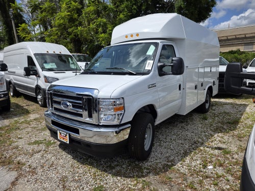 2025 Ford E-350 Standard