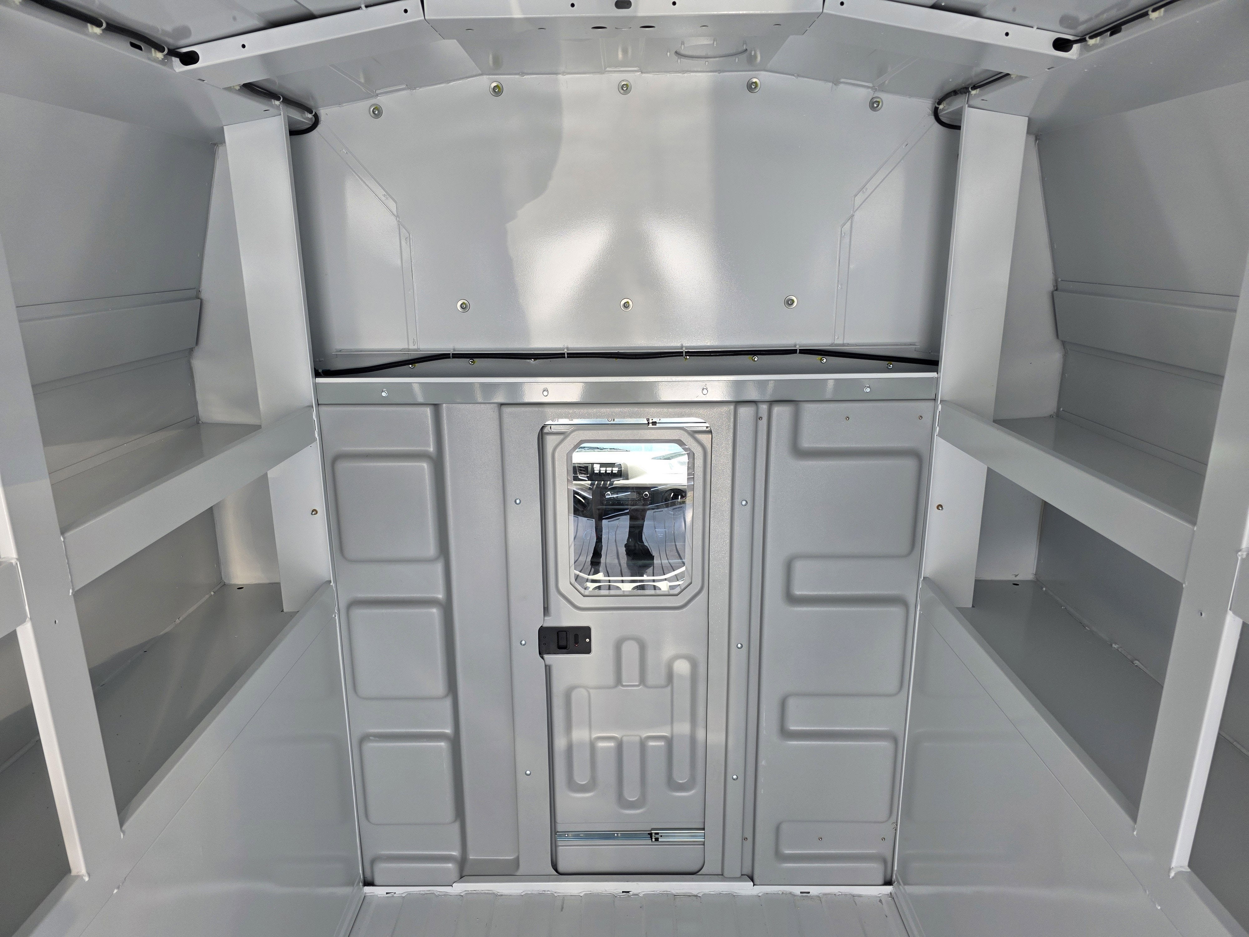 2025 Ford E-350 Standard