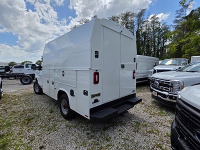 2025 Ford E-350 Standard