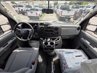 2025 Ford E-350 Standard