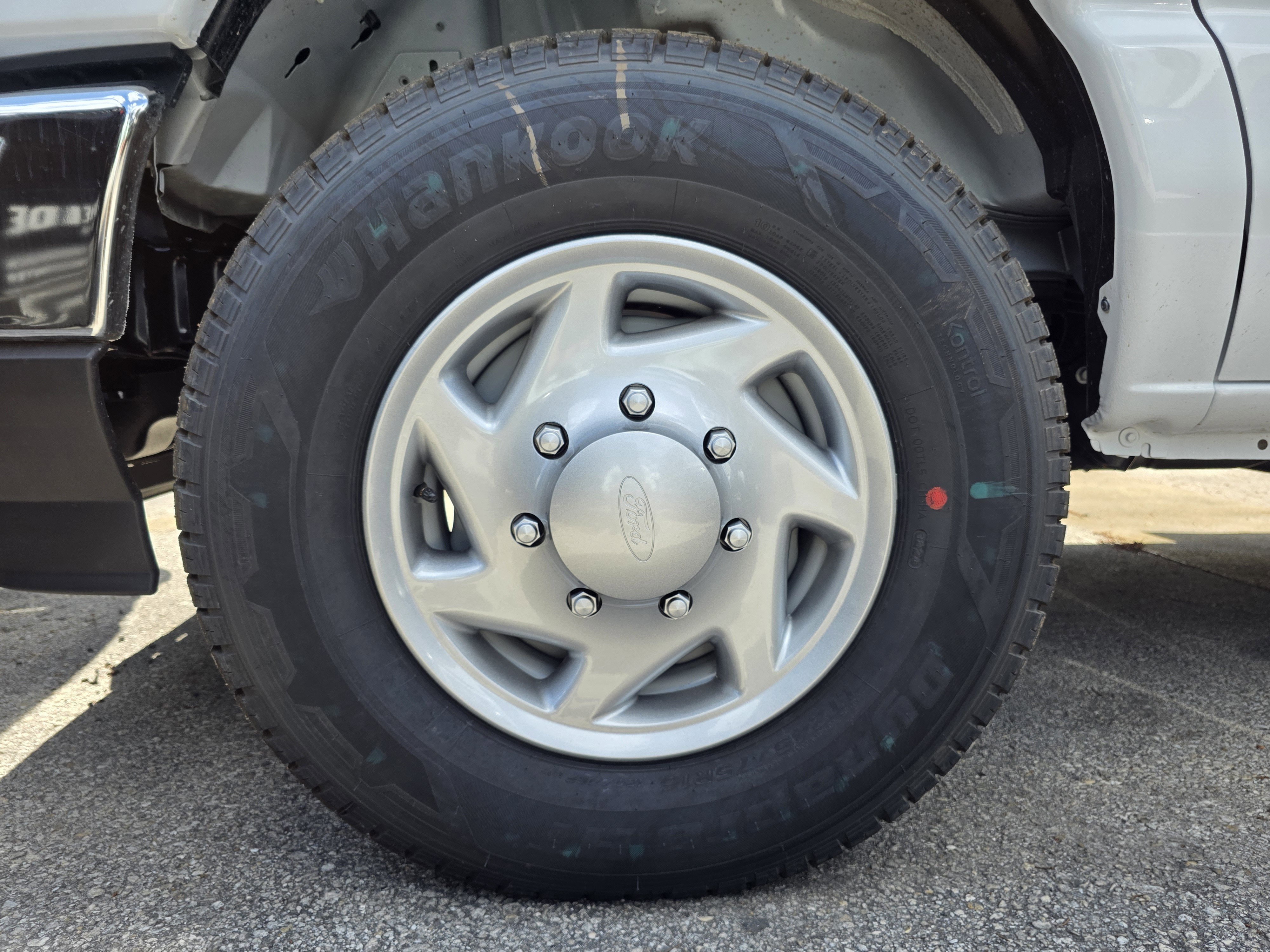 2025 Ford E-350 Standard