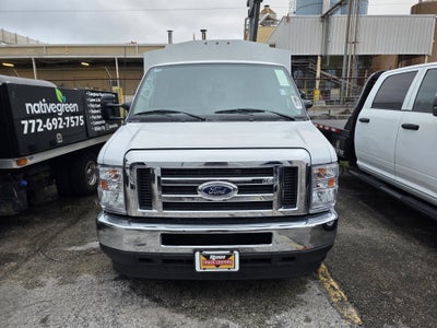 2025 Ford E-350 Standard