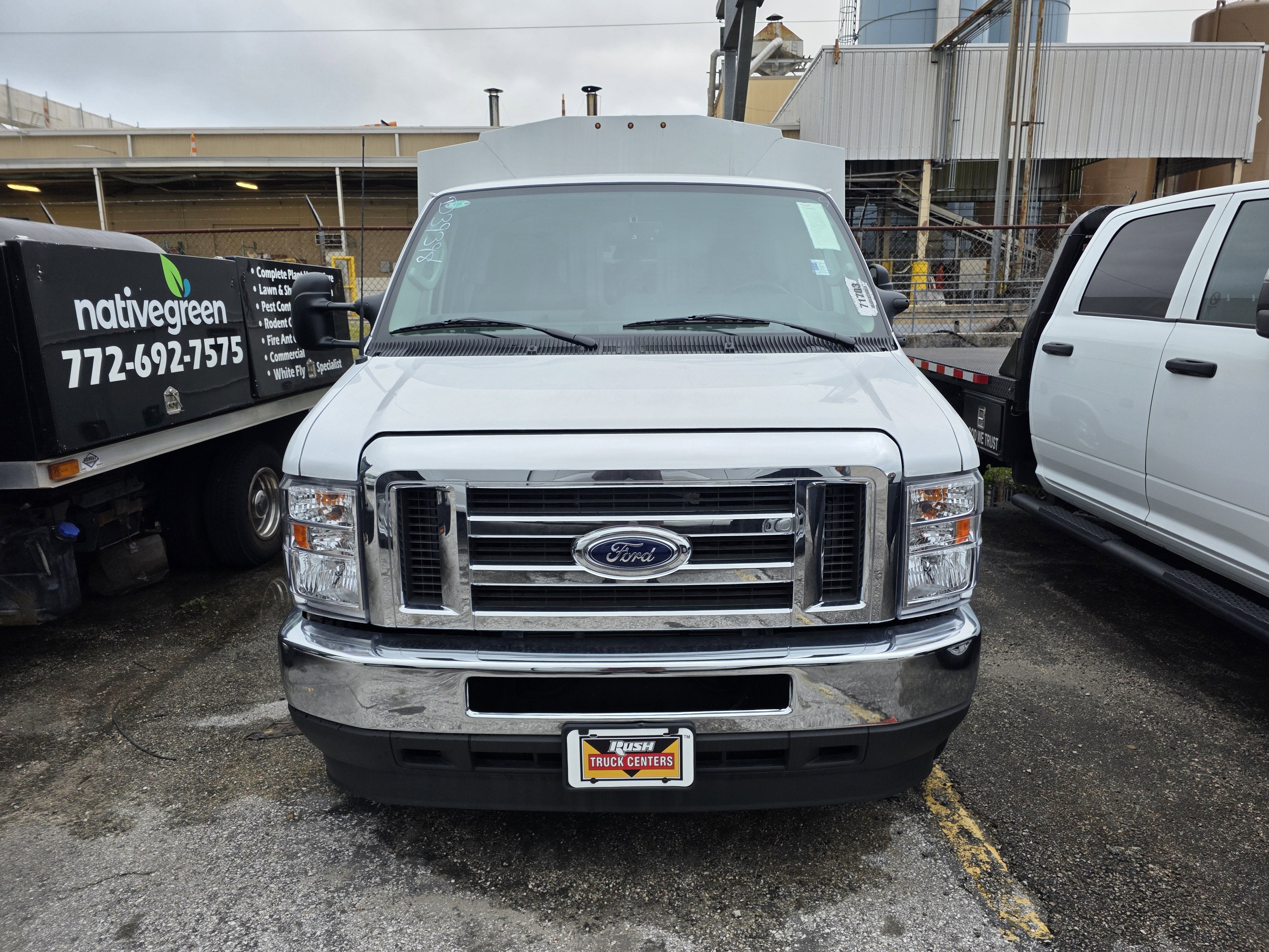 2025 Ford E-350 Standard