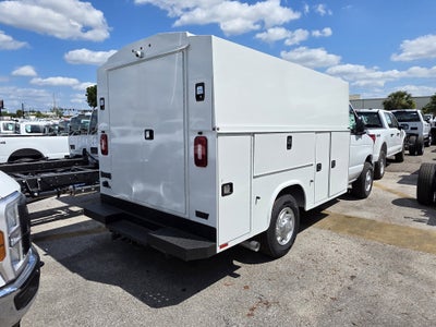 2025 Ford E-350 Standard