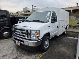 2025 Ford E-350 Standard