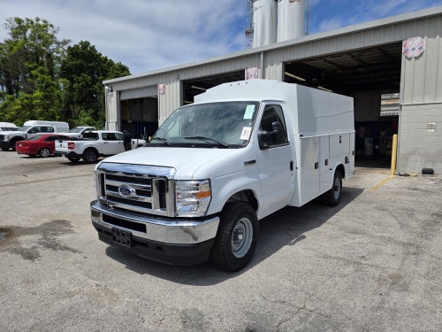 2026 Ford E-350 Standard