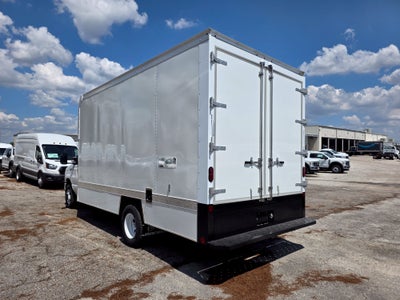 2027 Ford E-450 Standard