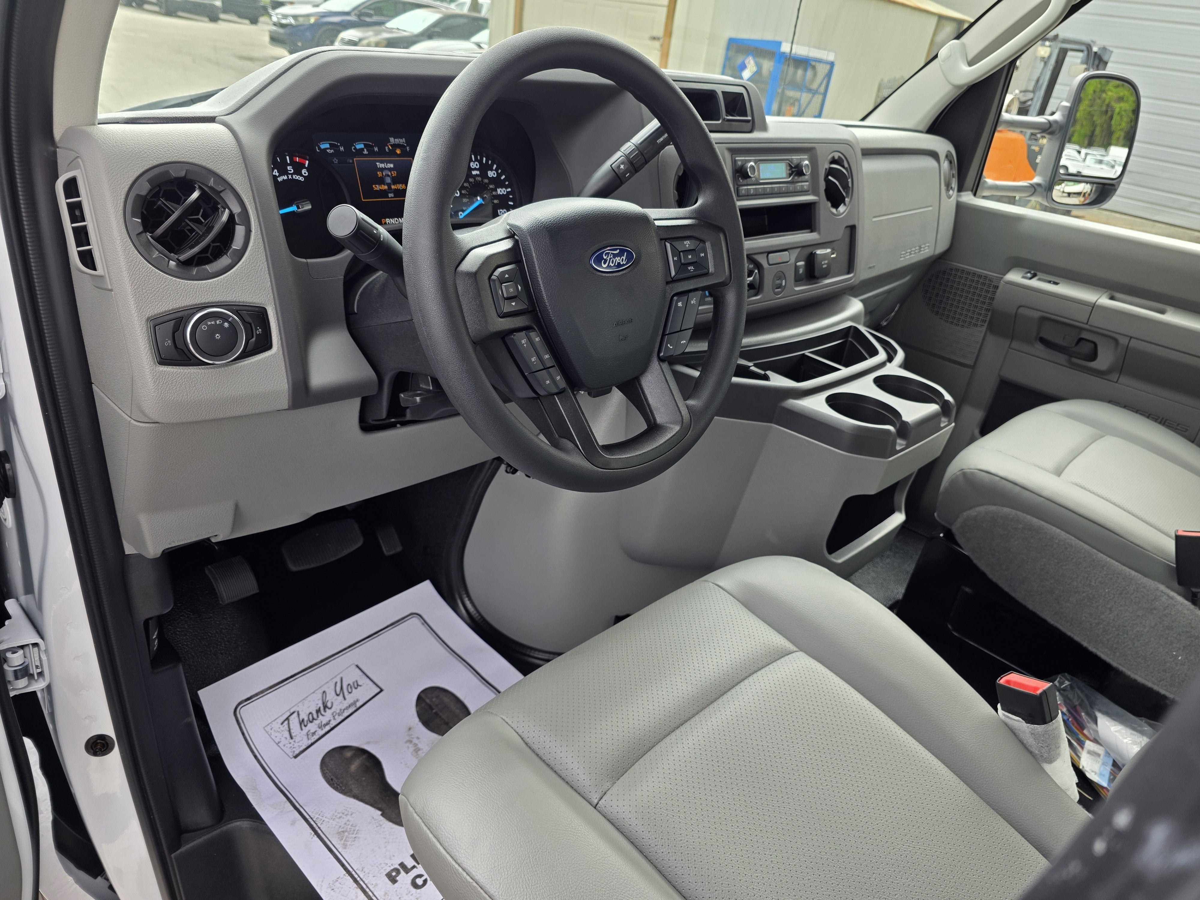 2026 Ford E-450 Standard