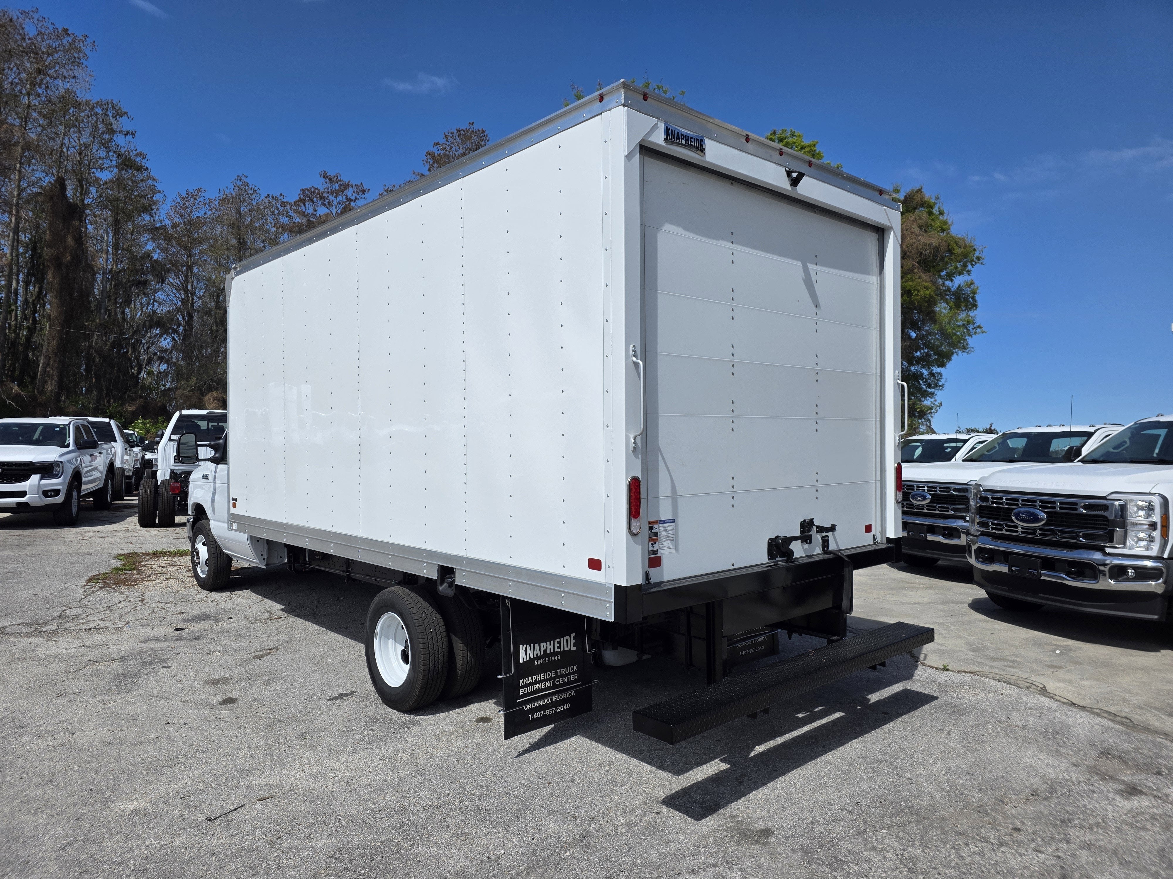 2027 Ford E-450 Standard