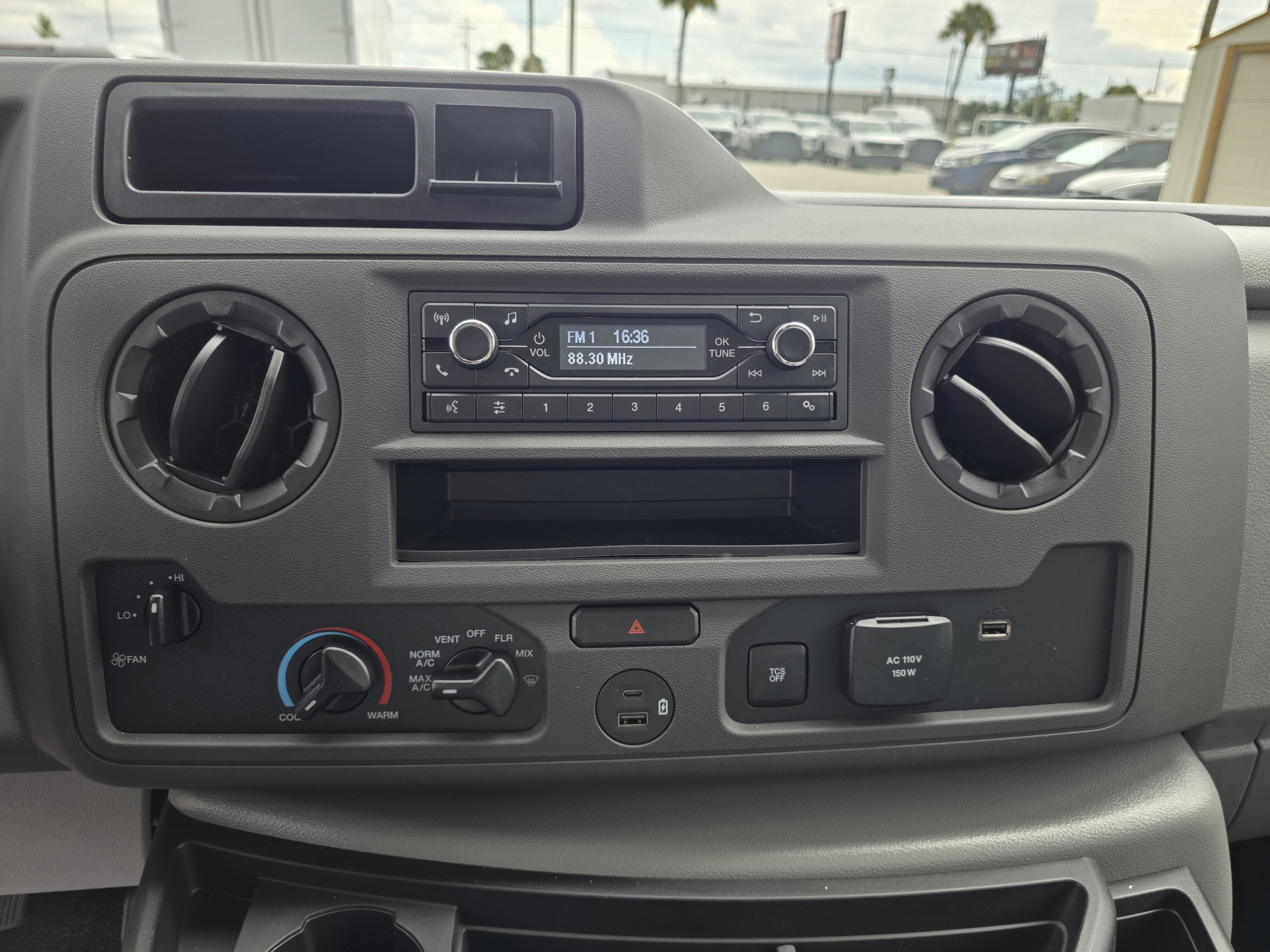 2026 Ford E-450 Standard