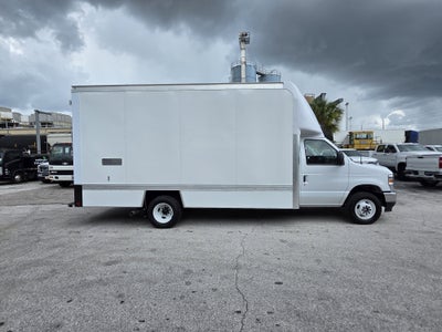 2026 Ford E-450 Standard