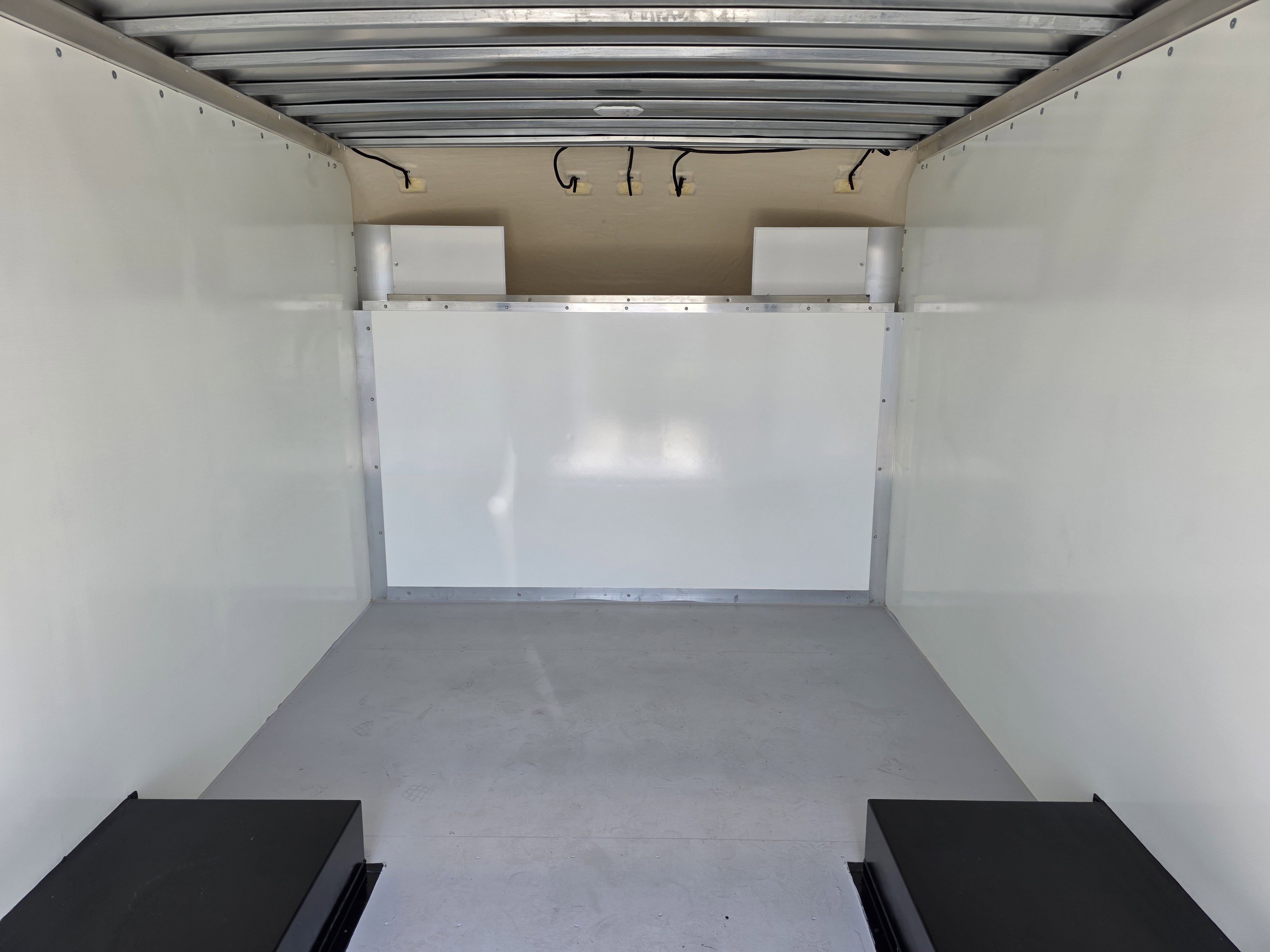 2025 Ford E-450 Standard