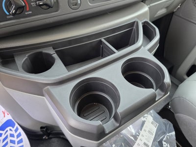 2025 Ford E-450 Standard