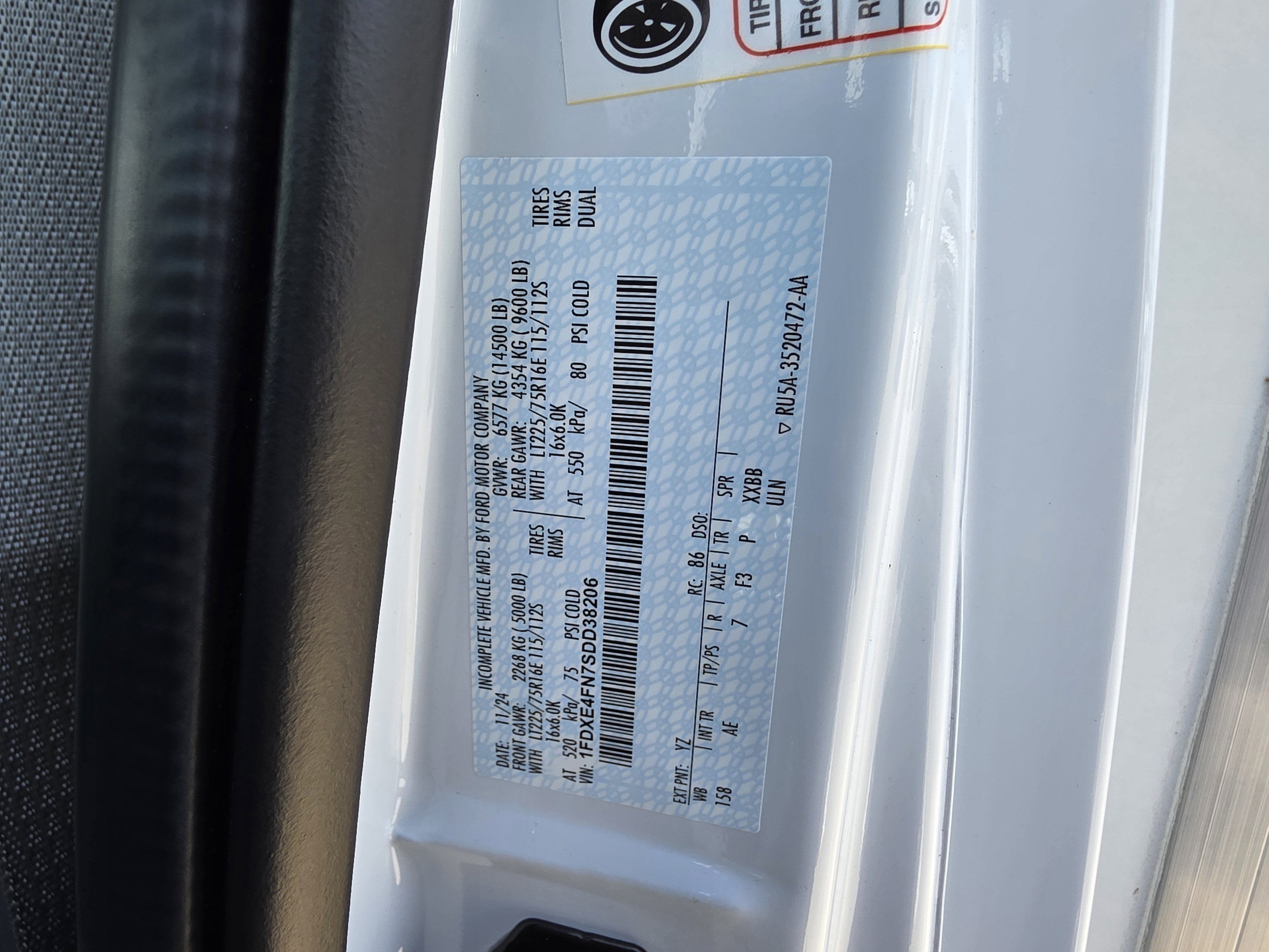 2025 Ford E-450 Standard