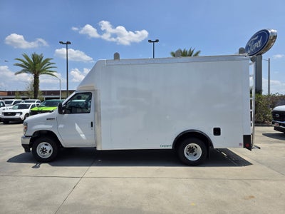 2025 Ford E-450 Standard