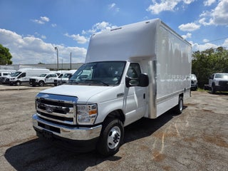 2027 Ford E-450 Standard