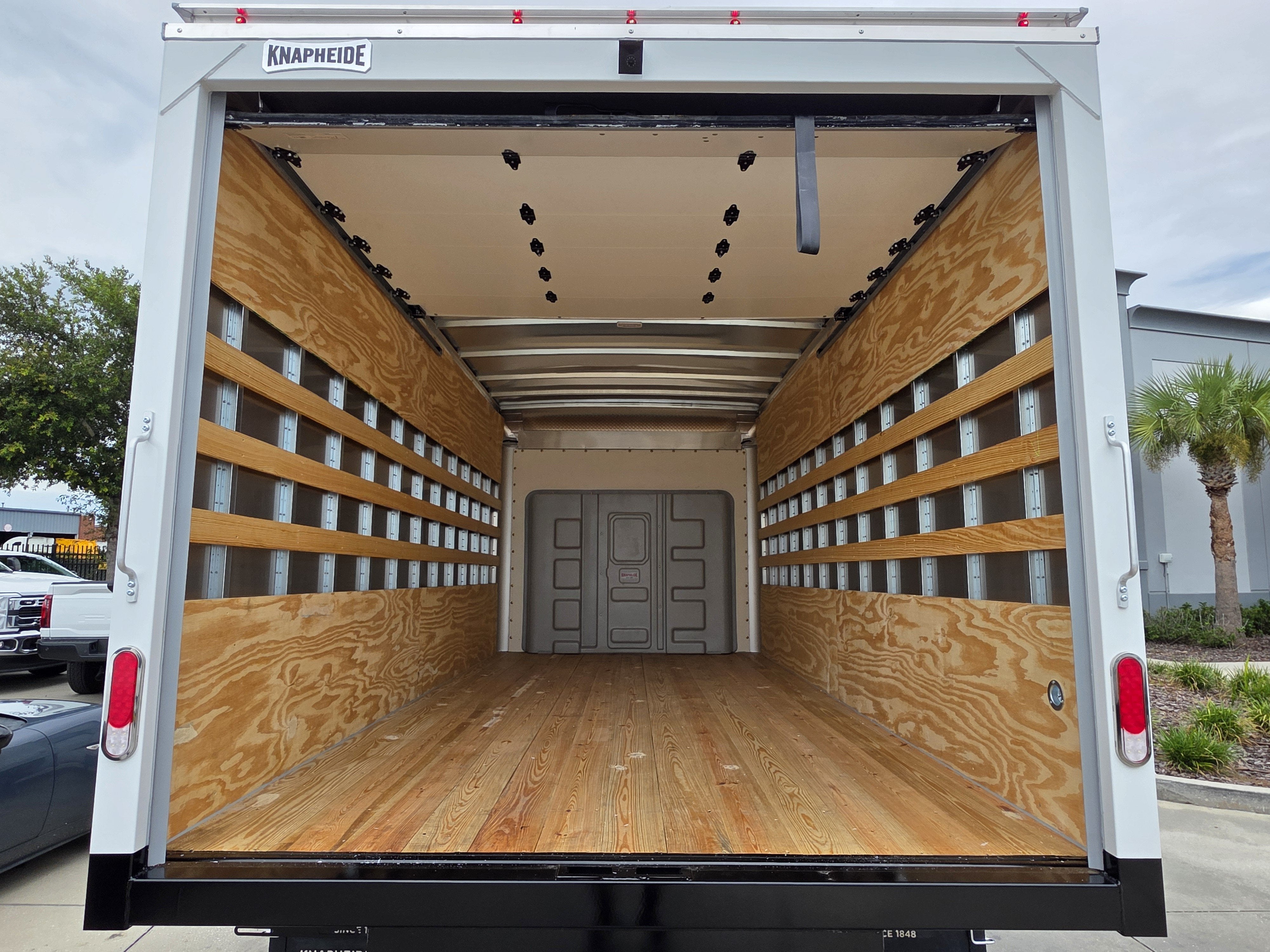 2027 Ford E-450 Standard