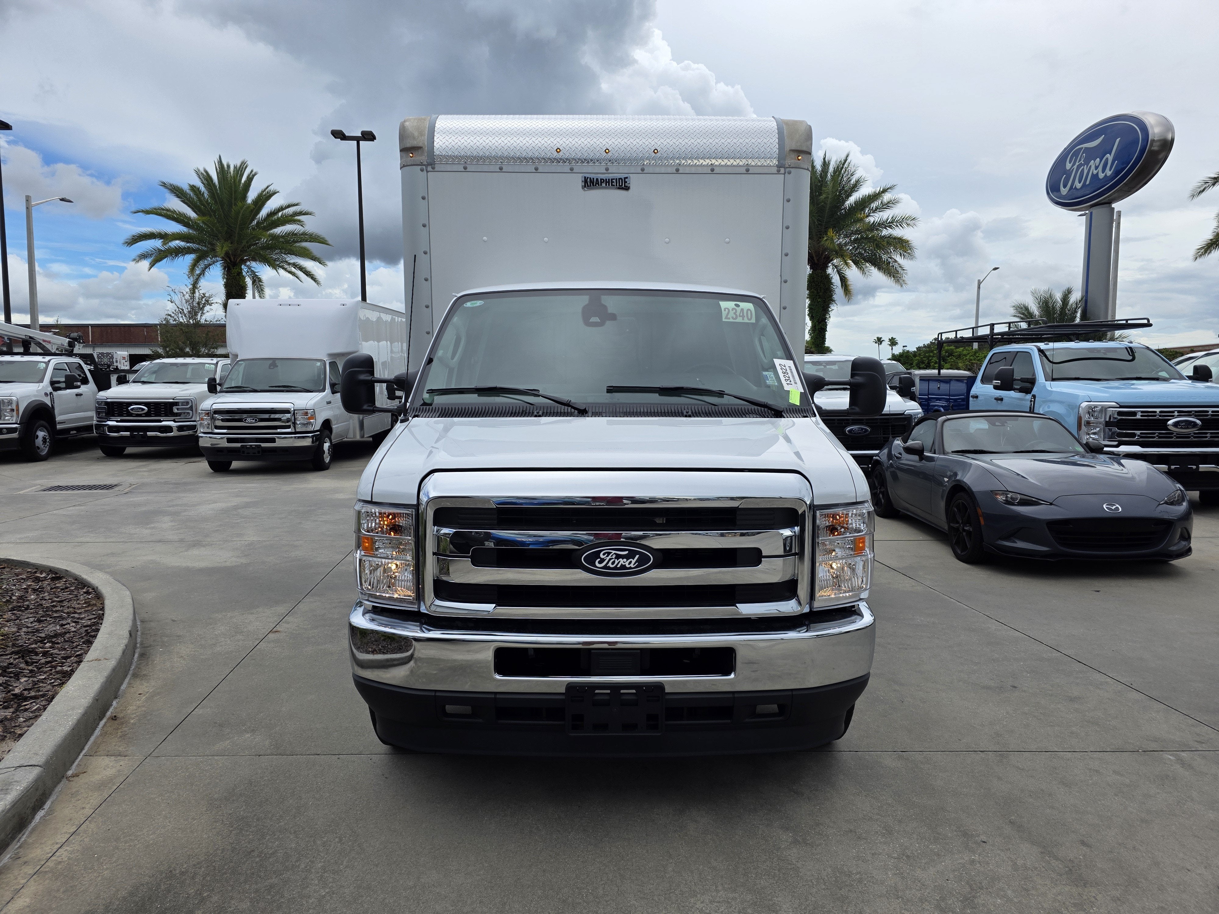 2027 Ford E-450 Standard