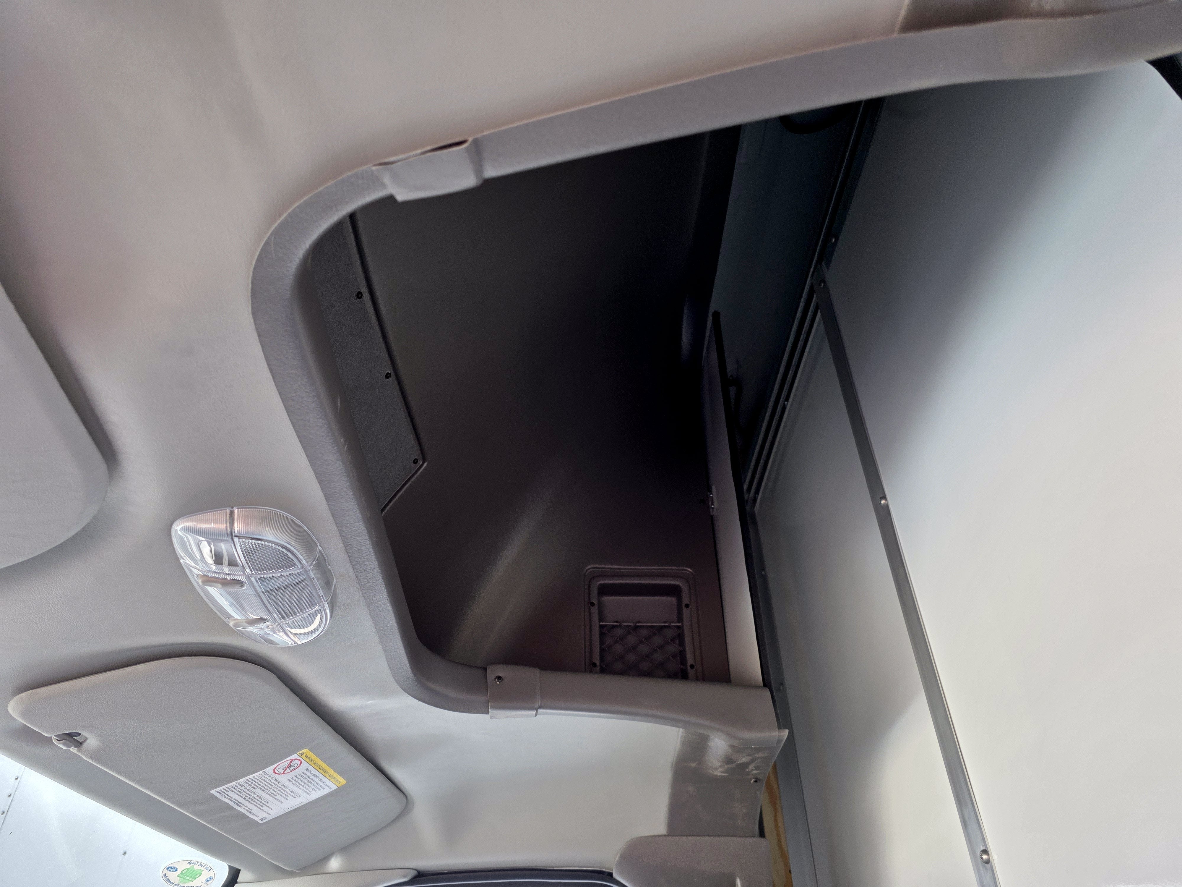 2027 Ford E-450 Standard