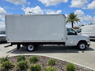 2027 Ford E-450 Standard