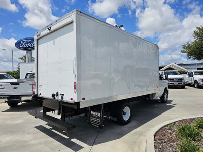 2027 Ford E-450 Standard