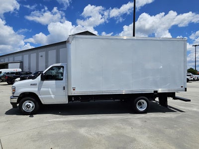2027 Ford E-450 Standard