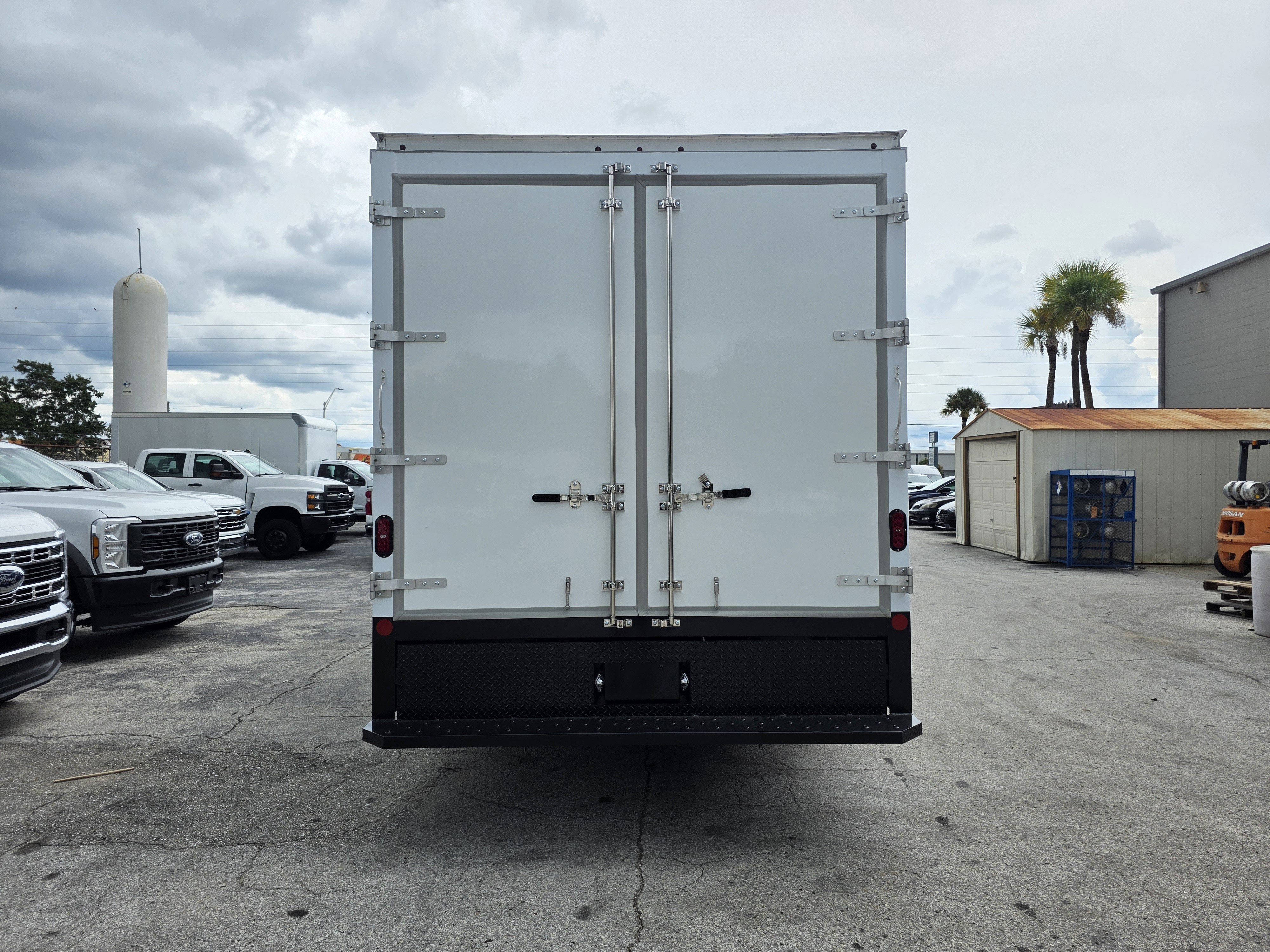 2026 Ford E-450 Standard