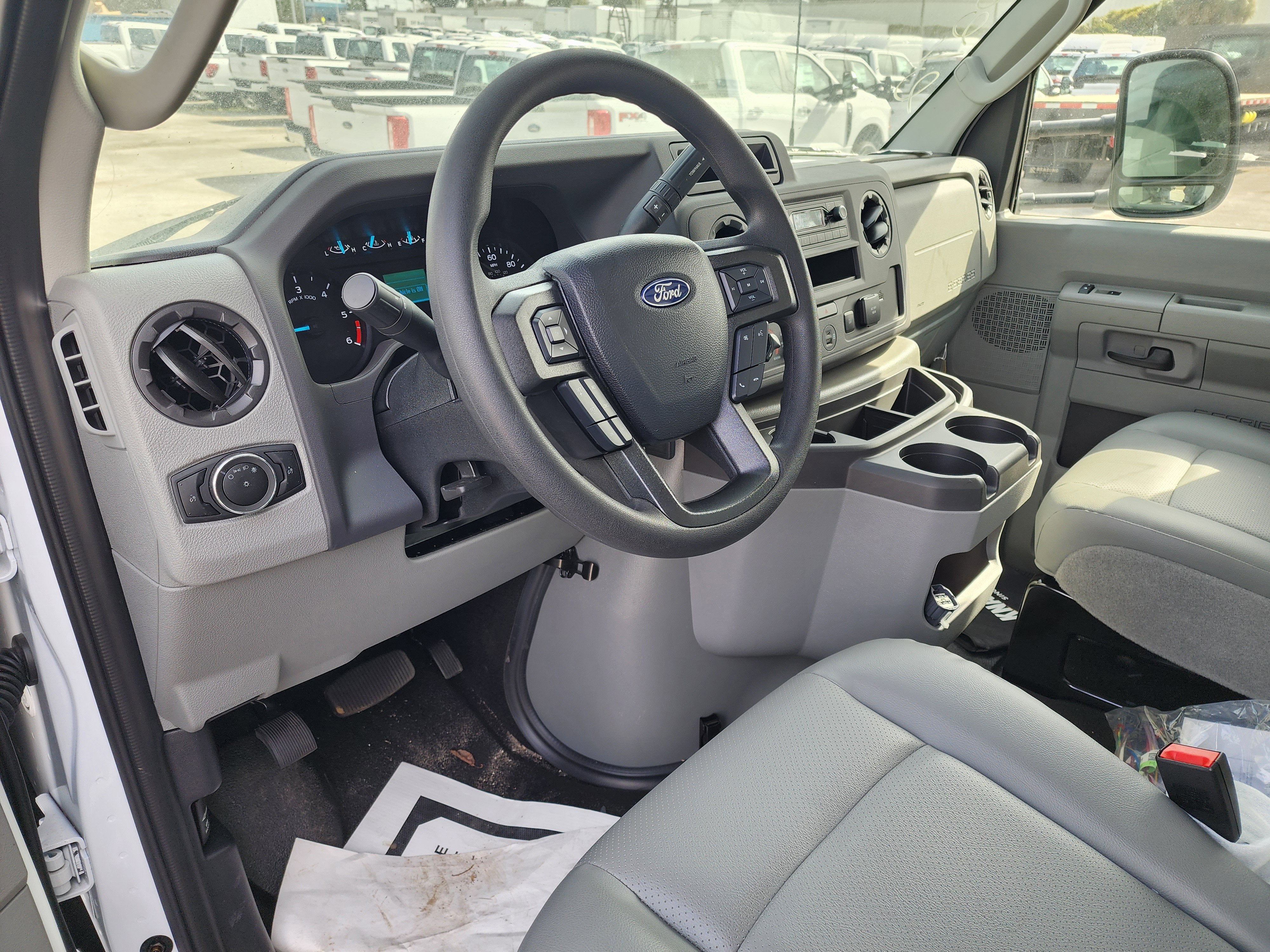 2026 Ford E-450 Standard