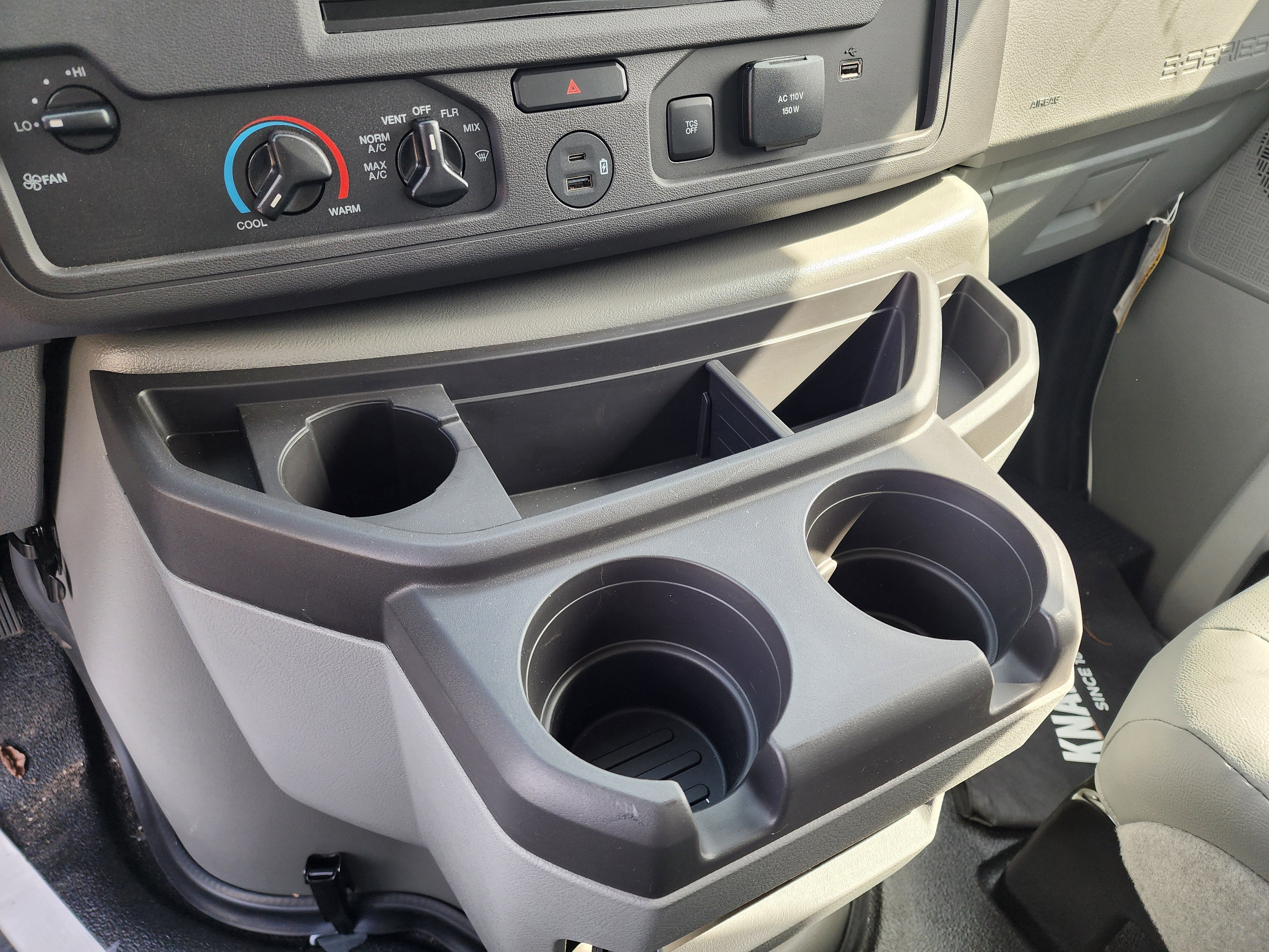 2026 Ford E-450 Standard