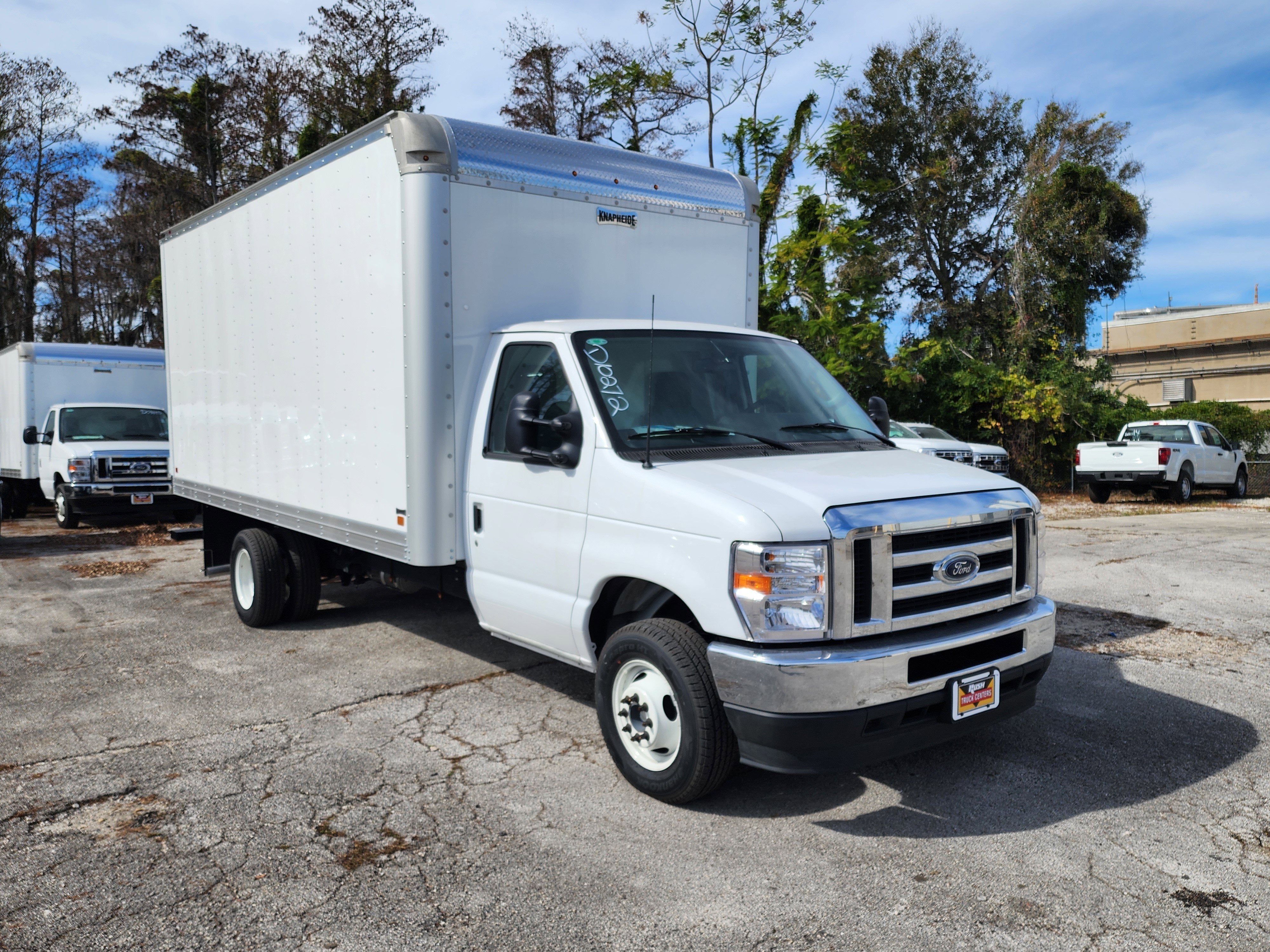 2026 Ford E-450 Standard