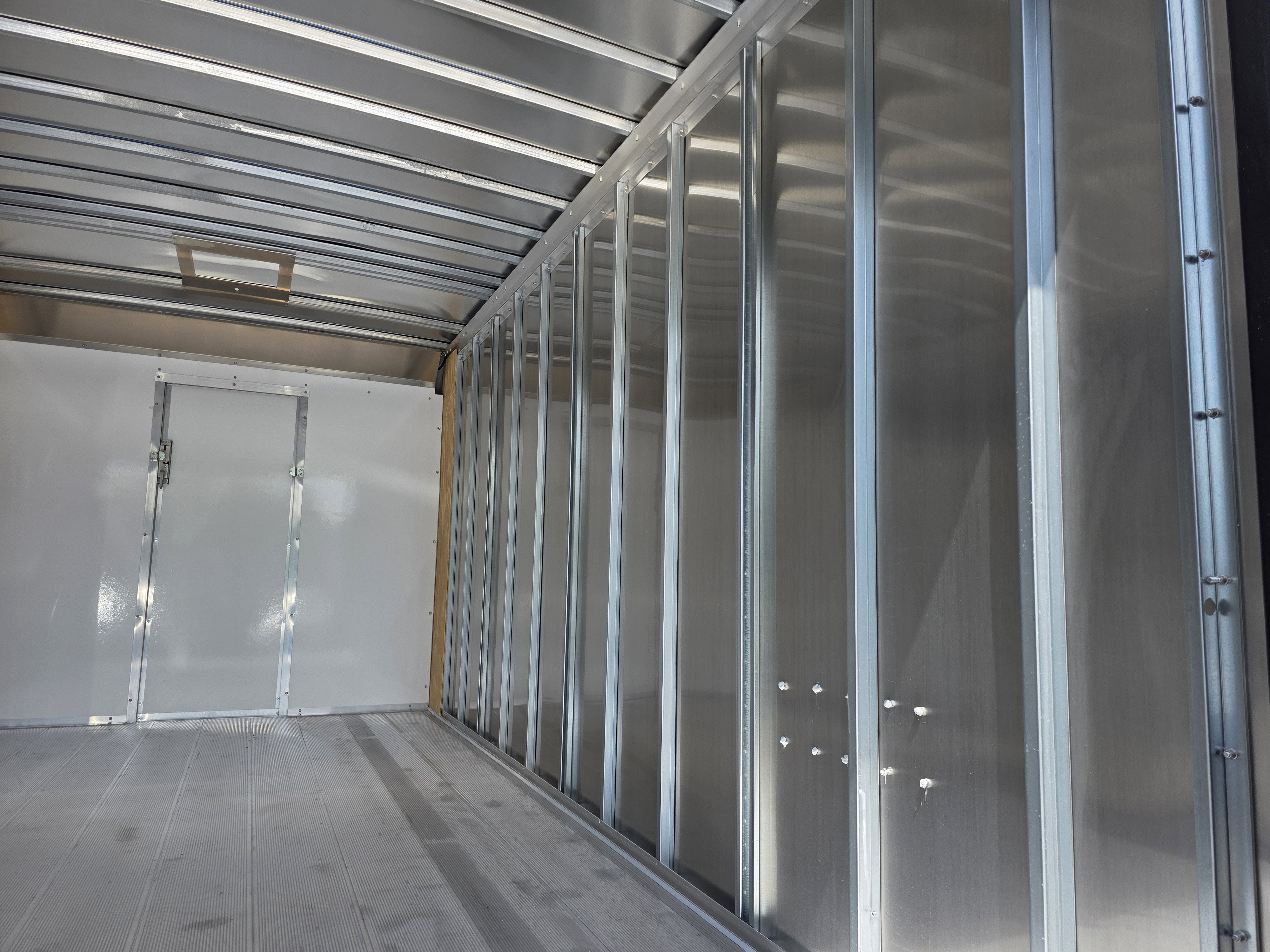 2027 Ford E-450 Standard