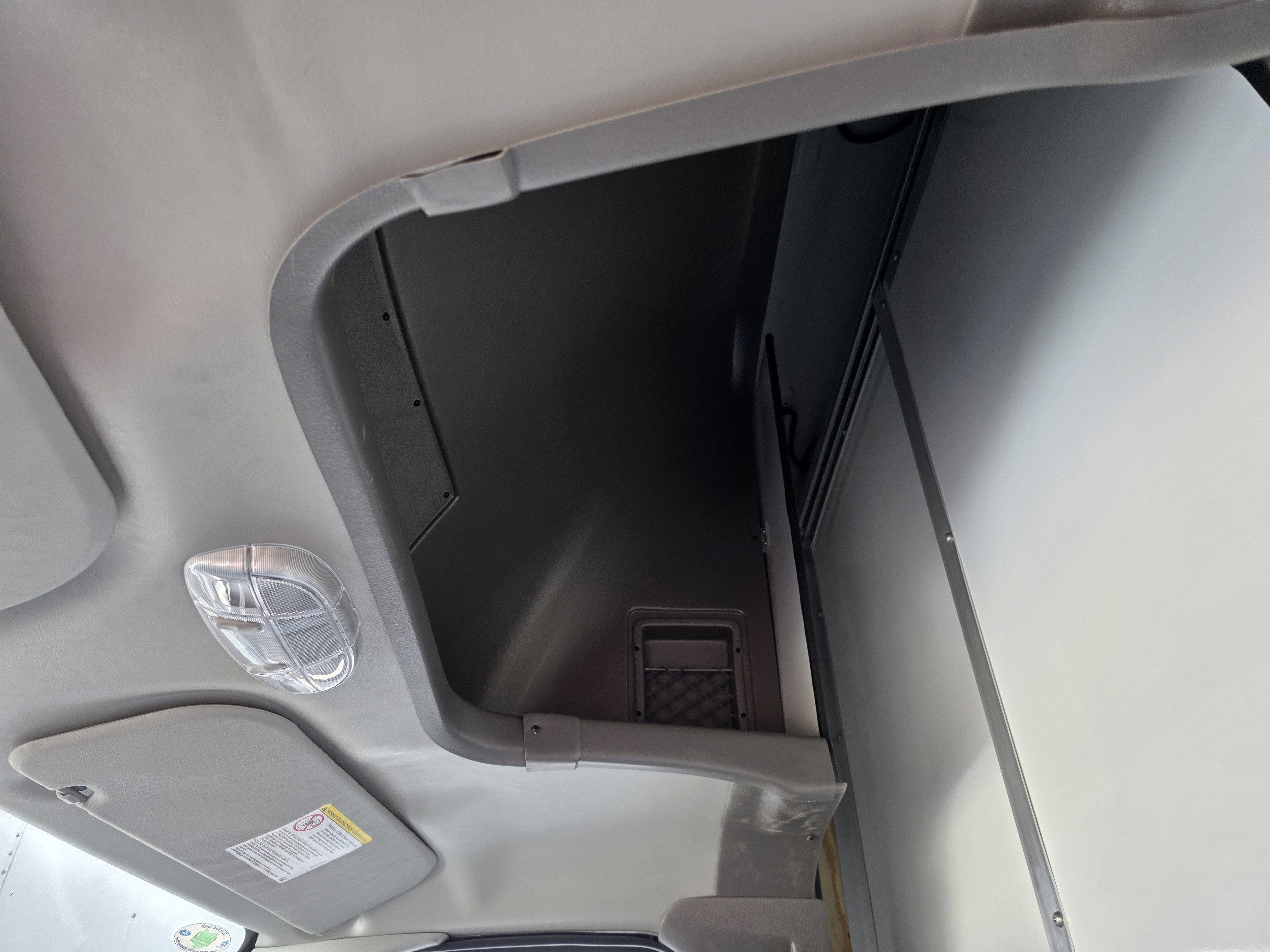 2027 Ford E-450 Standard