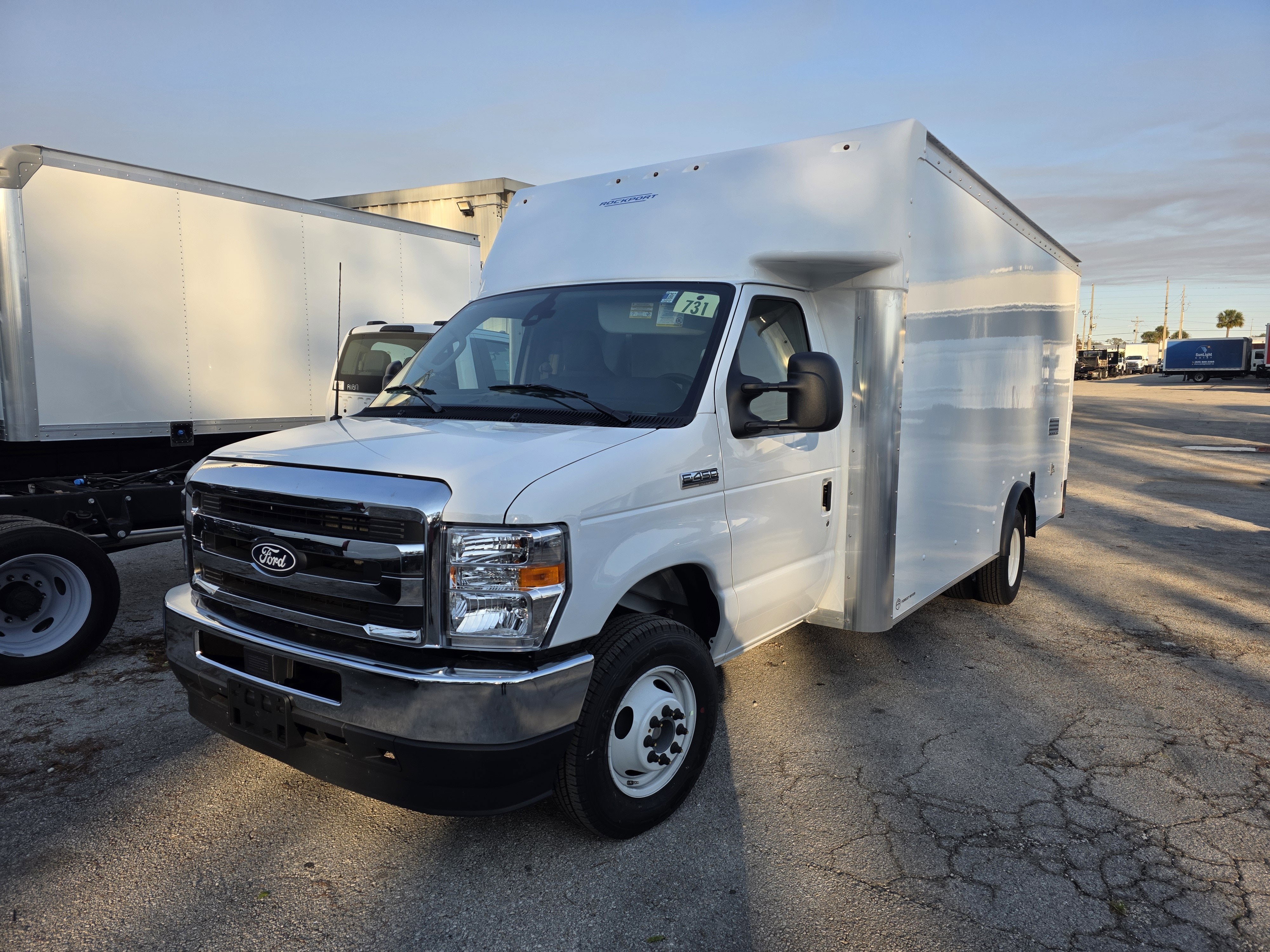 2026 Ford E-450 Standard