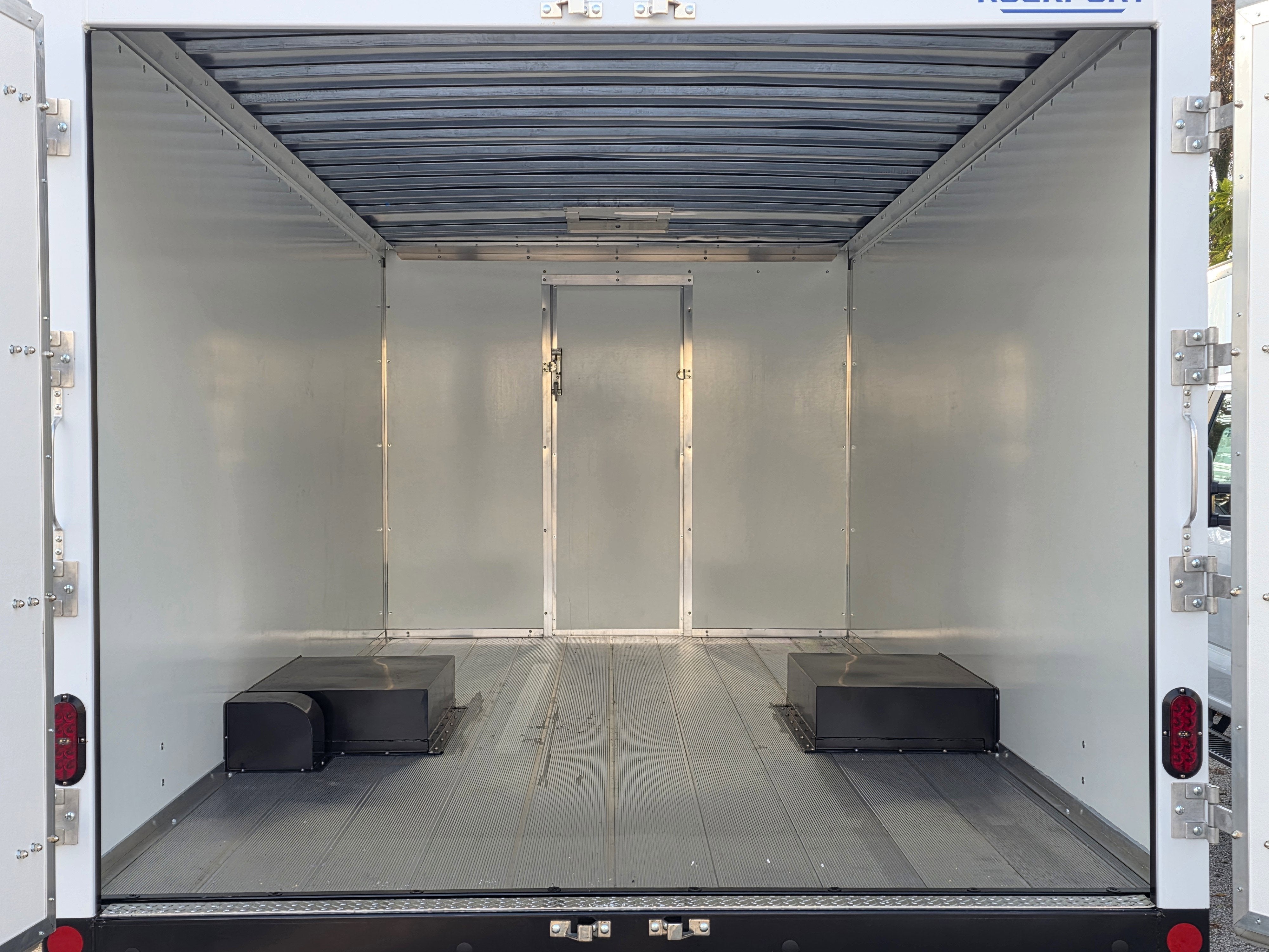 2026 Ford E-450 Standard