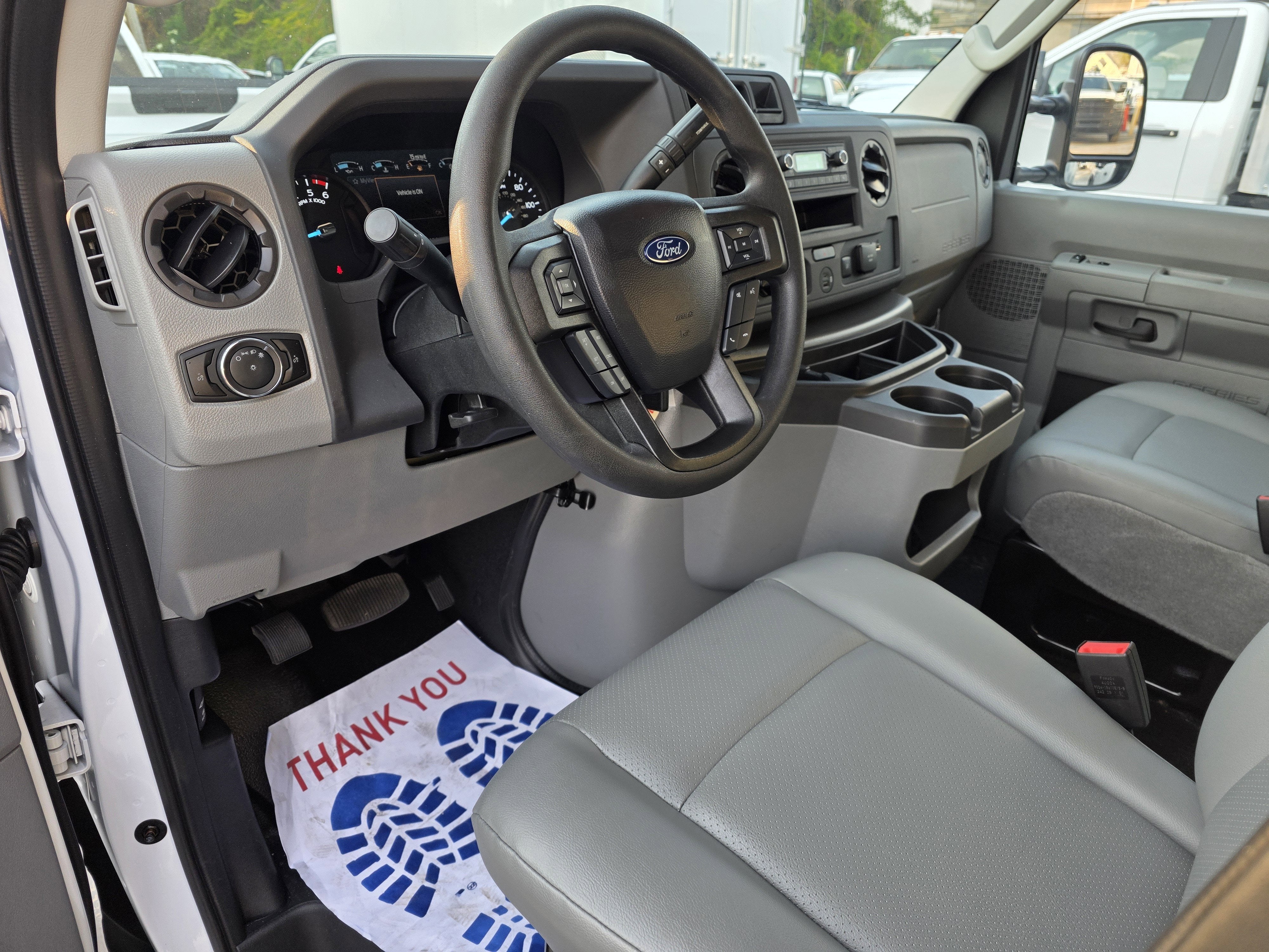 2026 Ford E-450 Standard