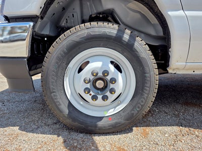 2027 Ford E-450 Standard
